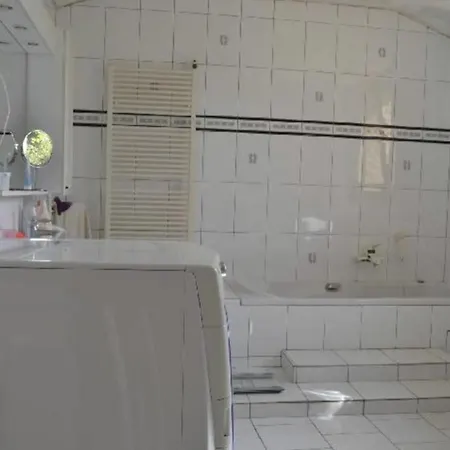 à La Ruelle Pierre Et Mamie ! *