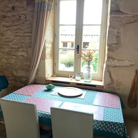 Casa de Férias à La Ruelle Pierre Et Mamie !